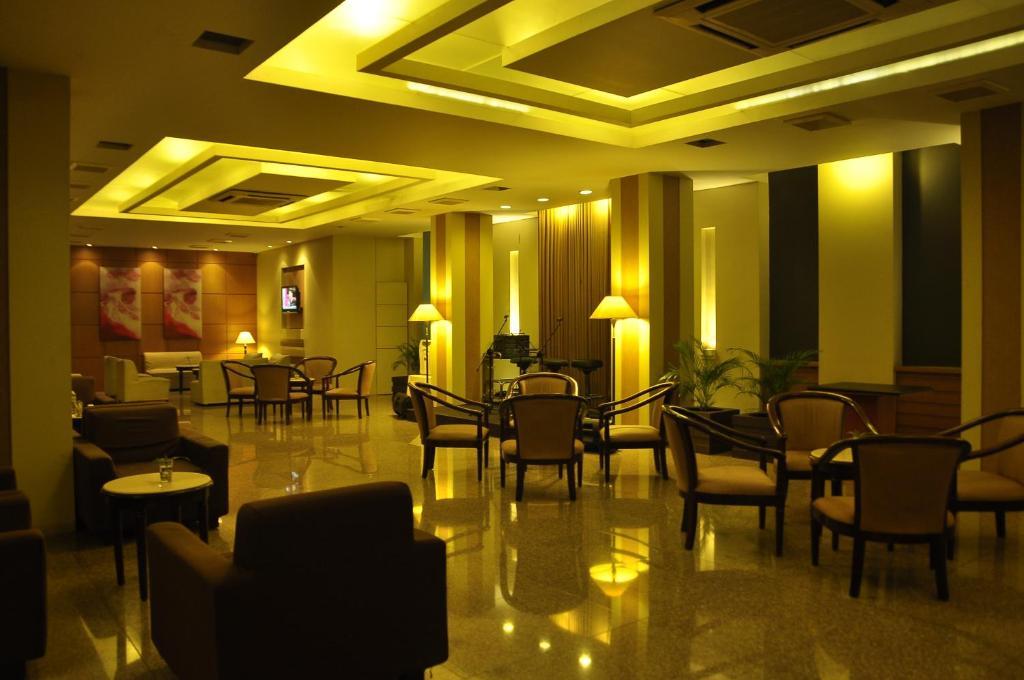 Hotel Gajahmada Pontianak Exterior photo