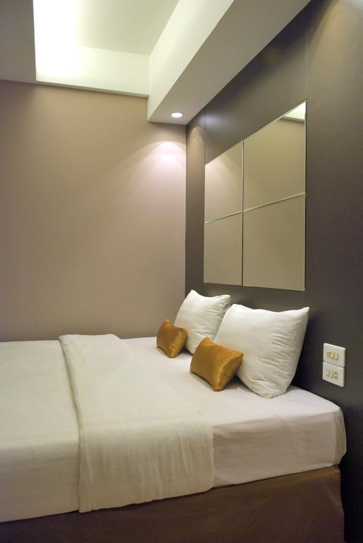 Hotel Gajahmada Pontianak Exterior photo